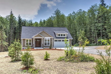 Arts and crafts exterior home photo in Seattle