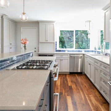 Warm Contemporary Kitchen