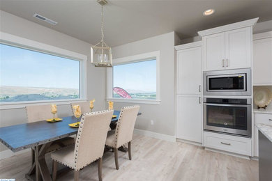 Dining room - craftsman dining room idea in Seattle