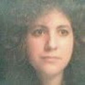 Michele Bains foto