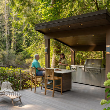 Outdoor Kitchen Designed for Cooking and Entertaining.