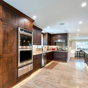 Whispering Oaks Residence
