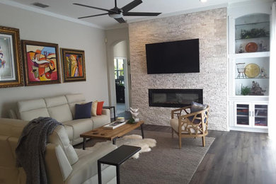 Transitional living room in Tampa.