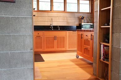 This is an example of a contemporary kitchen in Seattle.