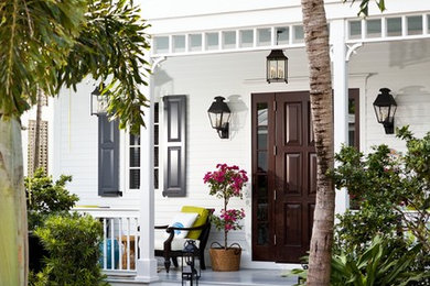 Tropical exterior home idea in Miami