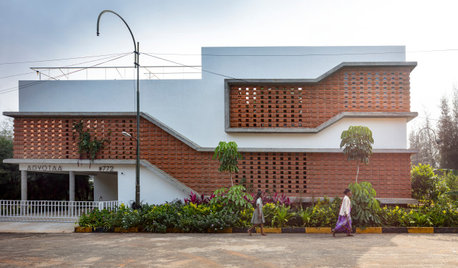 Bangalore Houzz: This Bungalow Is Half-Indoors and Half-Outdoors