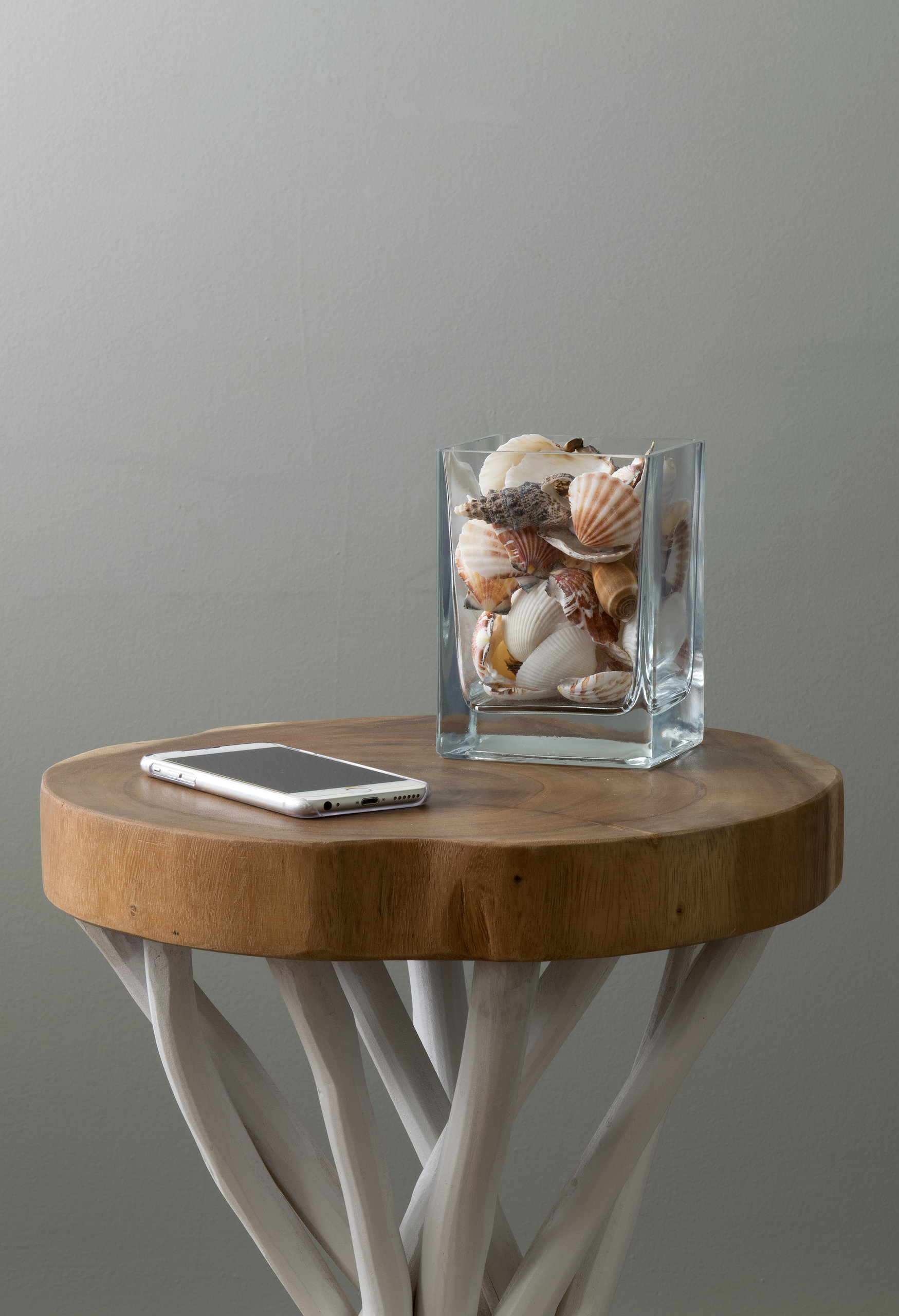 East at Main Lancer Round Accent Table
