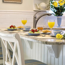 beach cottage kitchen