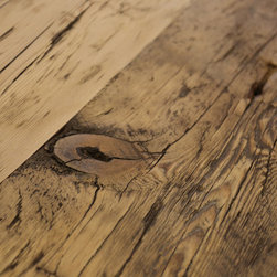 Ontario Barnwood Distressing Kept - Indoor Pub And Bistro Tables