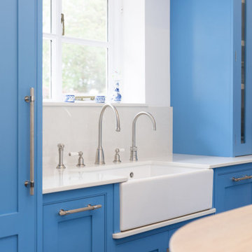 Italian-Inspired In-Frame Shaker Kitchen