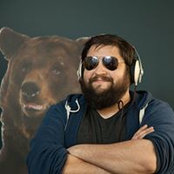 Ara Brunos foto