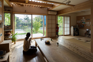 他の地域にある和モダンなおしゃれな住まいの写真