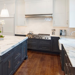 Devon, PA &ndash; Transitional &ndash; Two Tone Kitchen Cabinetry - Kitchen Cabinetry