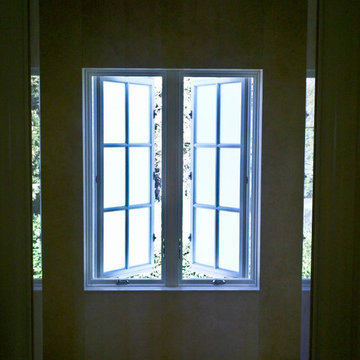 Frosted Window Film in Home Bathrooms