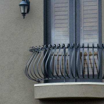Ornamental Exterior Pot Belly Balustrade