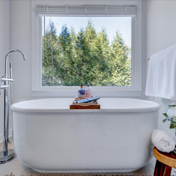 Trappers Creek Stand-alone Bathtub