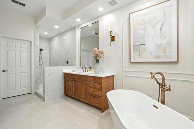 Example of a transitional bathroom design in Miami