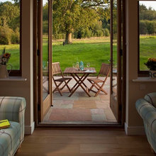Farmhouse patio