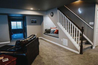 Inspiration for a zen home design remodel in Toronto