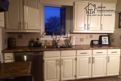 Home design - transitional home design idea in Toronto