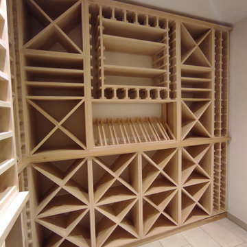 Weinkeller aus massivem Buchenholz Natur