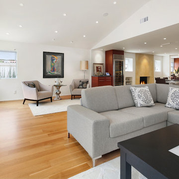 Via Mentone in Newport Beach