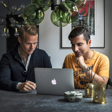 Så blev Daniel Paris hem lika färgstarkt som han själv