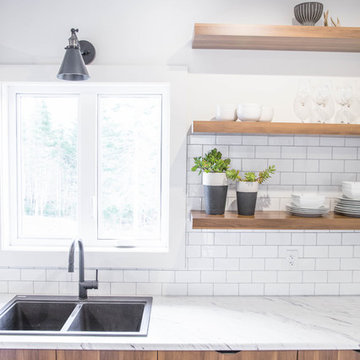 Two toned Modern Kitchen