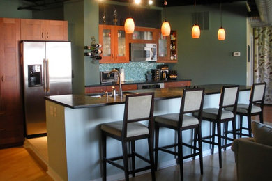 Example of a kitchen design in Atlanta