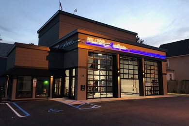 Garage - modern garage idea in New York