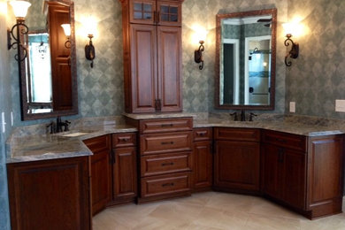 Elegant home design photo in Atlanta
