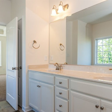 Governor’s Pointe – ONE HOME REMAINING!