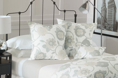 Elegant bedroom photo in Chicago