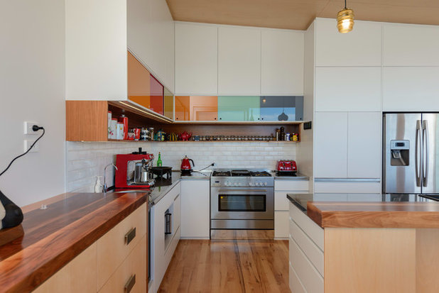 Beach Style  by Will Tatton Architecture