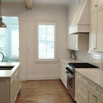 Classic White Kitchen with Natural Wood Details