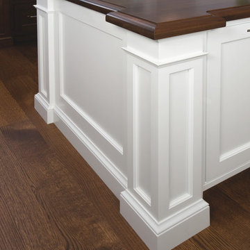 Traditional White/Walnut Island Corner Post
