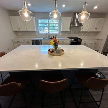 Shiny New Quartz Countertops!!