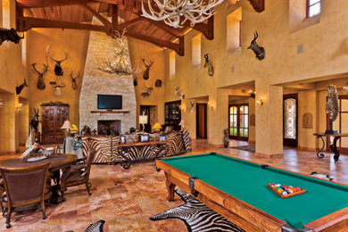 Mountain style living room photo in Austin