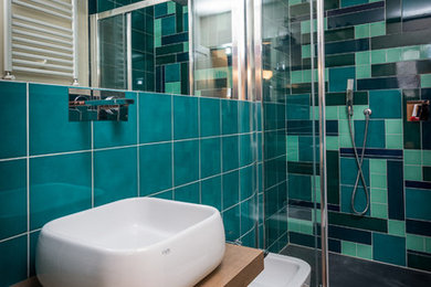 Esempio di una stanza da bagno minimalista