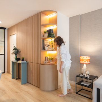 MUEBLE EN APERTURA