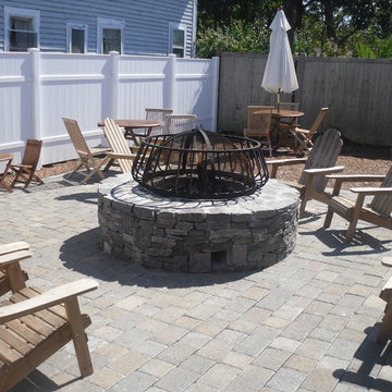 Fire Pits & Outdoor Fireplaces