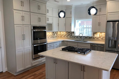 Example of an arts and crafts kitchen design in DC Metro