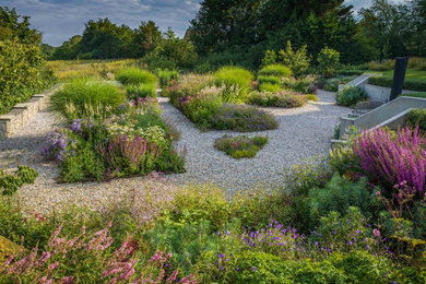 Inspiration for a contemporary garden in Essex.