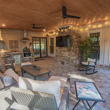 Screened Porch with Outdoor Kitchen
