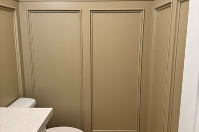 Inspiration for a timeless kids' bathroom remodel with a built-in vanity