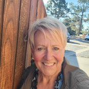Deb Coomes's photo