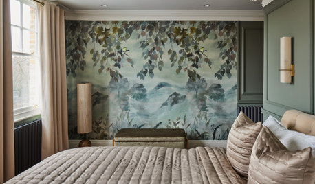 Houzz Tour: Forest Greens Give a Period Home a Calm, Elegant Mood