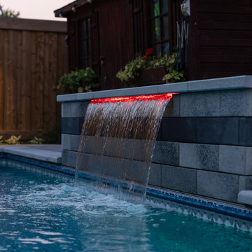 Modern Backyard Pool & Outdoor Living Retreat