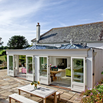 Bright and Spacious Orangery brings Listed Country Home to Life