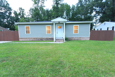 Exterior home photo in Charleston